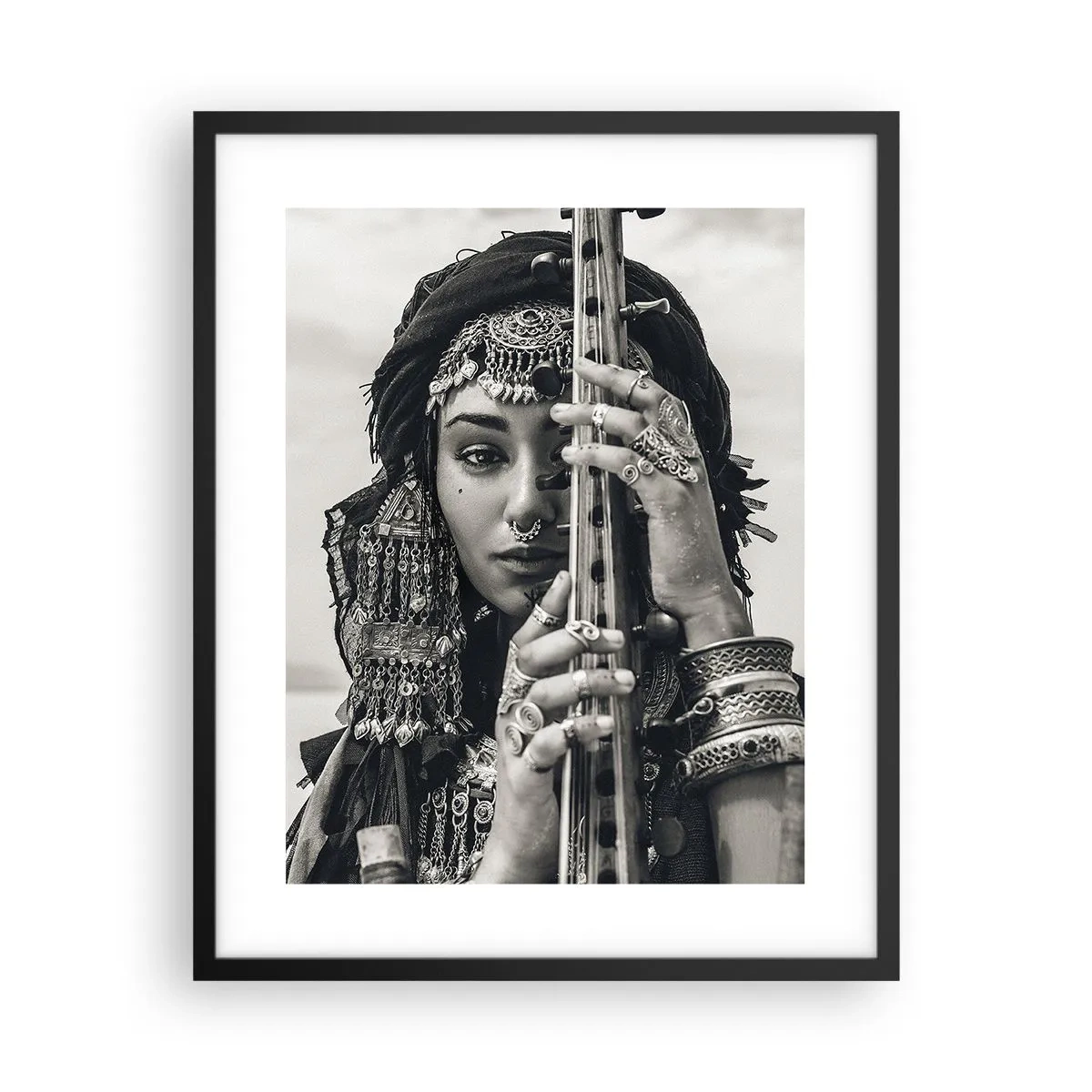 Affiche dans un cadre noir - Poster - Musique de l'Orient elle-même - 40x50 cm