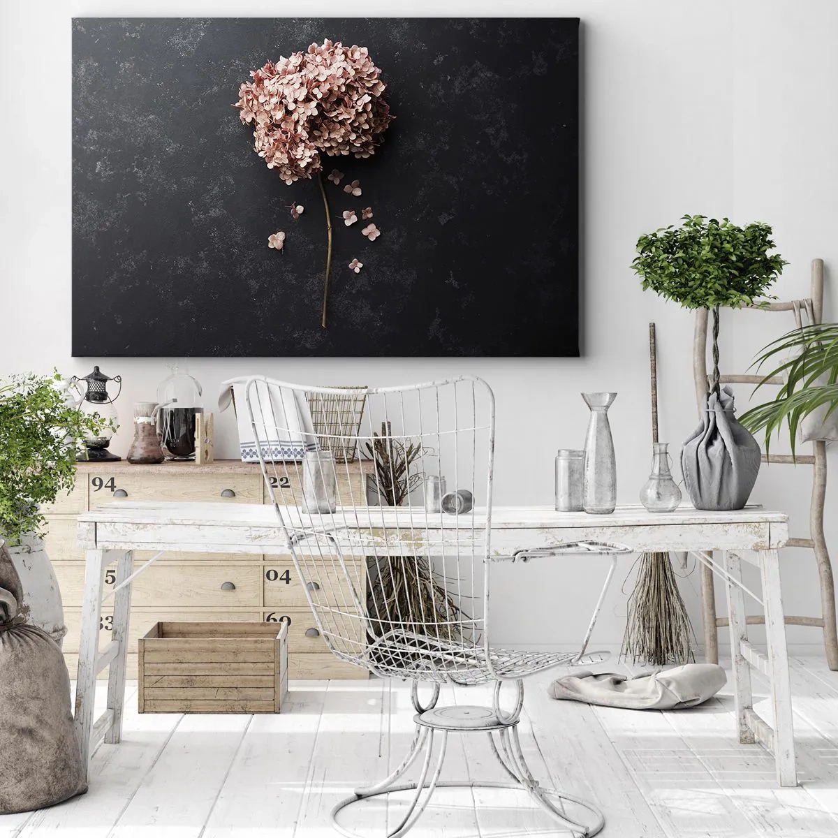 Impression sur toile - Image sur toile - Une délicate fleur d'hortensia sur un fond sombre - 120x80cm - Un signe vraiment romantique - Décoration murale moderne pour le salon et la chambre ARTTOR