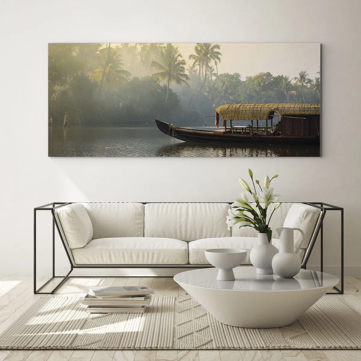 Impression sur verre - Image sur verre - Un bateau traditionnel sur une rivière calme parmi les palmiers - 140x50cm - Maison sur la rivière - Décoration murale moderne pour le salon et la chambre ARTTOR