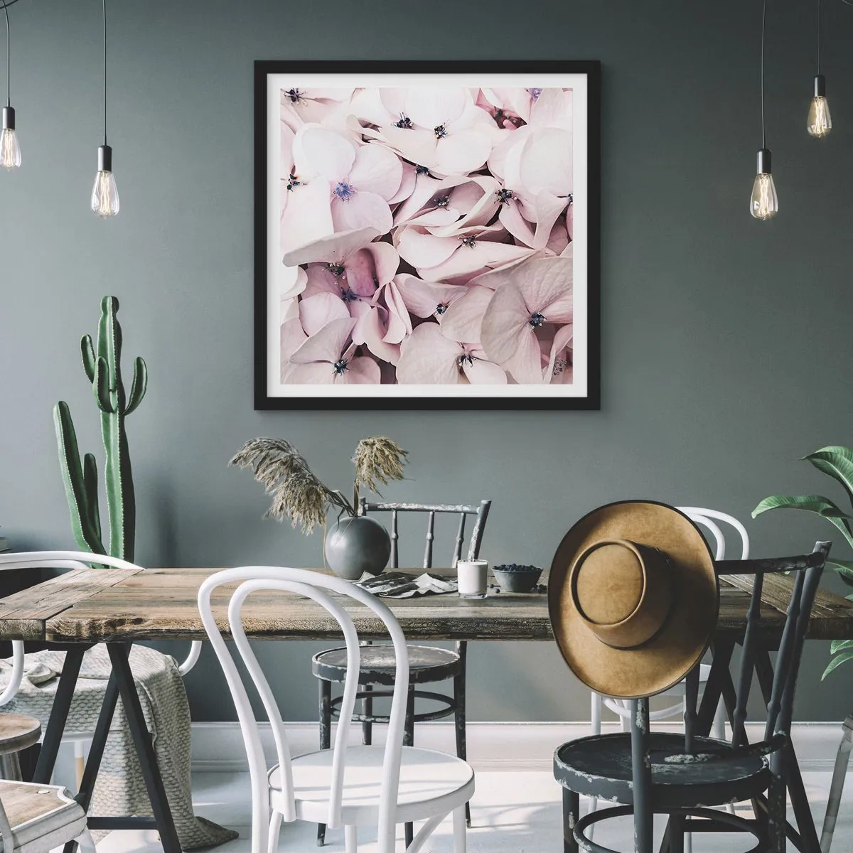 Affiche dans un cadre noir - Poster - Dans un flot de fleurs - 30x30 cm